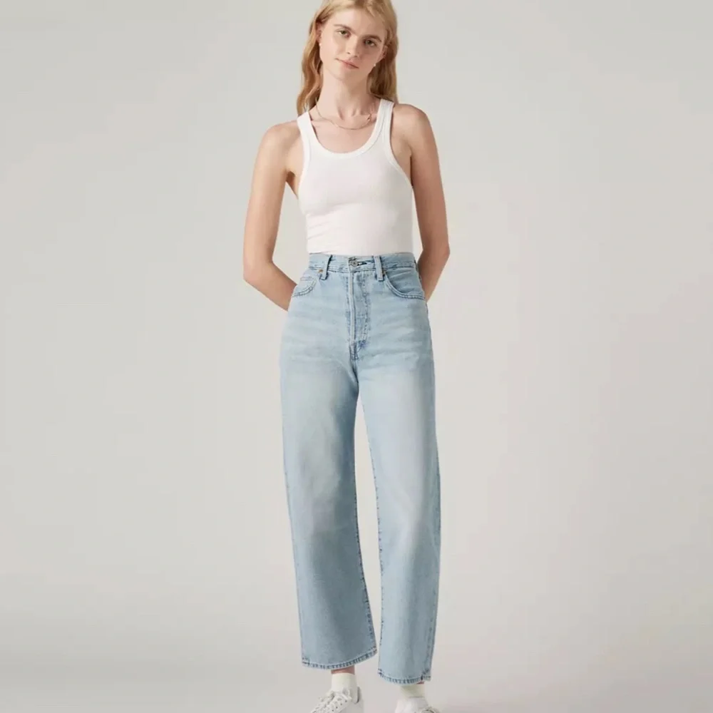 Levi's Women's Ribcage Straight Ankle Jeans - Picture 9 of 14